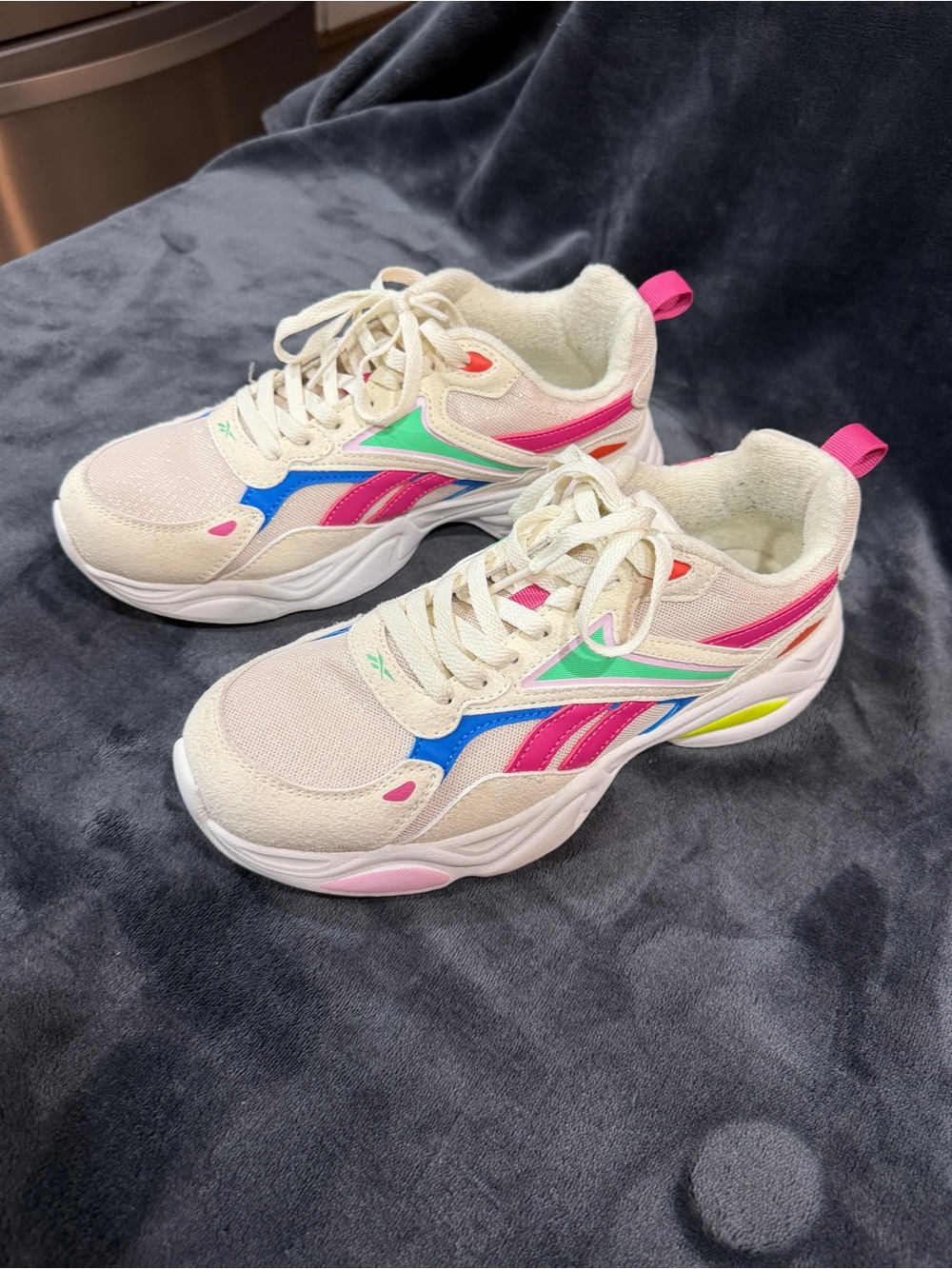 Reebok Charge Sneakers